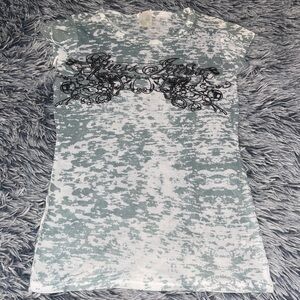 Guess Women's Green and White Graphic Tee